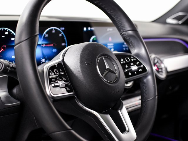 Used 2022 Mercedes-Benz EQB 300 4MATIC image 23