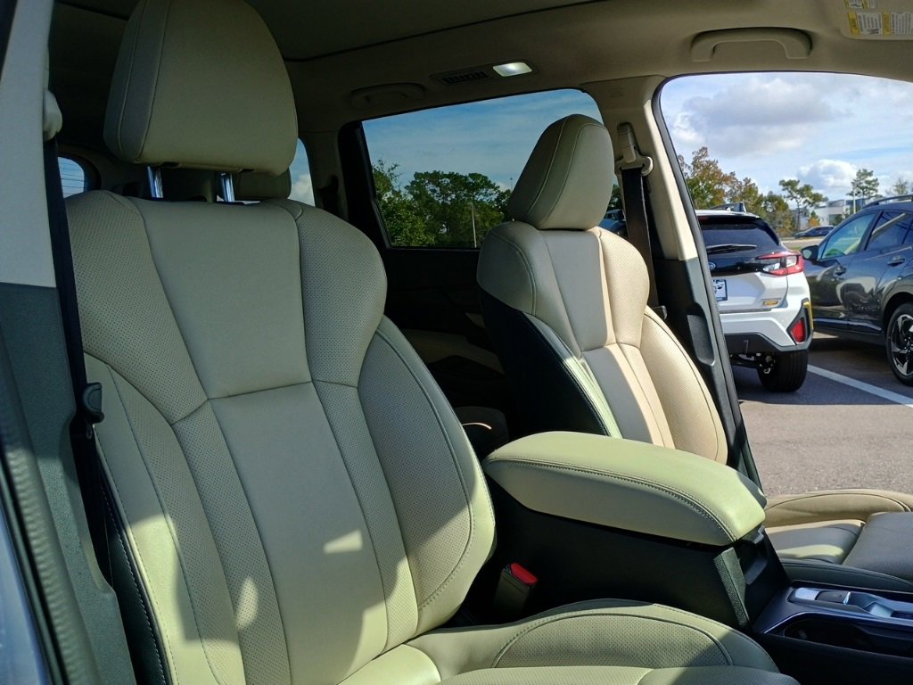 Certified 2023 Subaru Ascent Limited w/ Technology Package image 27