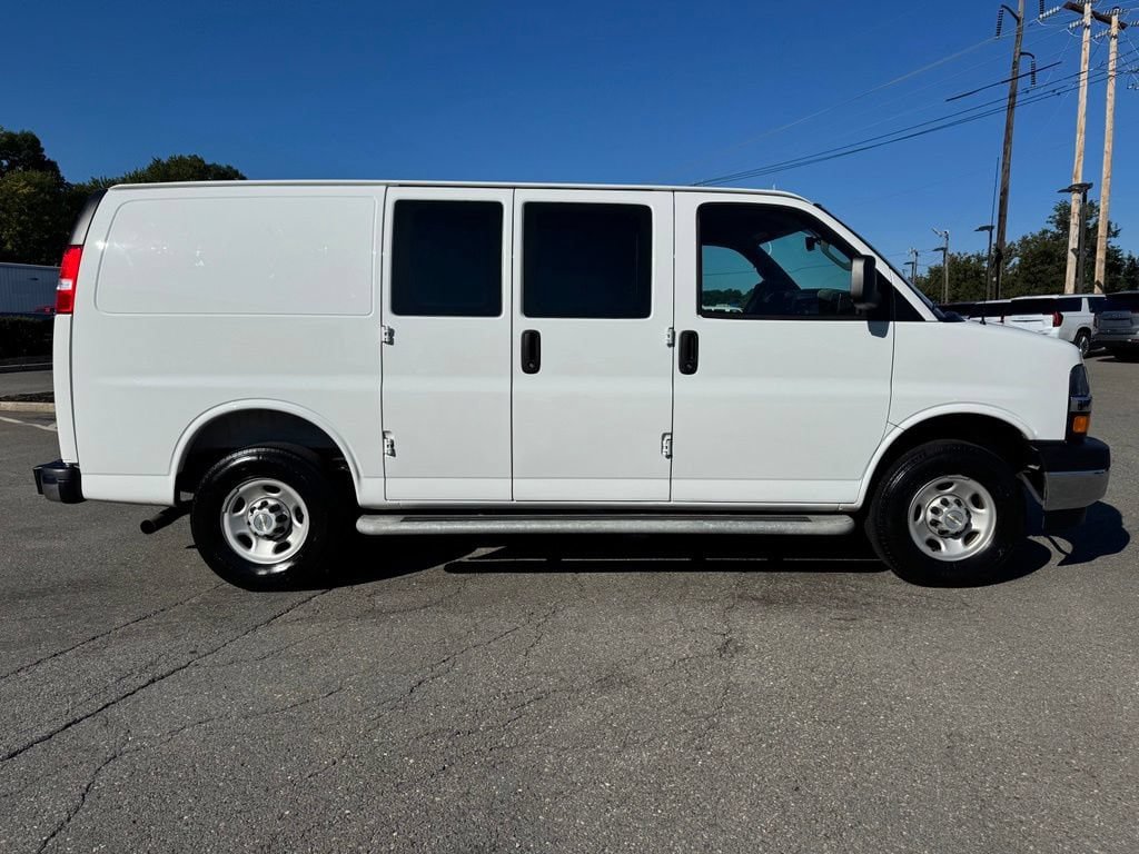 Used 2025 Chevrolet Express 2500 w/ Driver Convenience Package RWD image 8