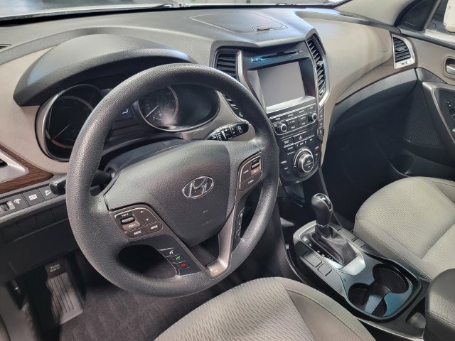 Used 2019 Hyundai Santa Fe XL SE AWD/4WD image 12