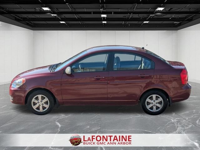Used 2009 Hyundai Accent GLS image 2