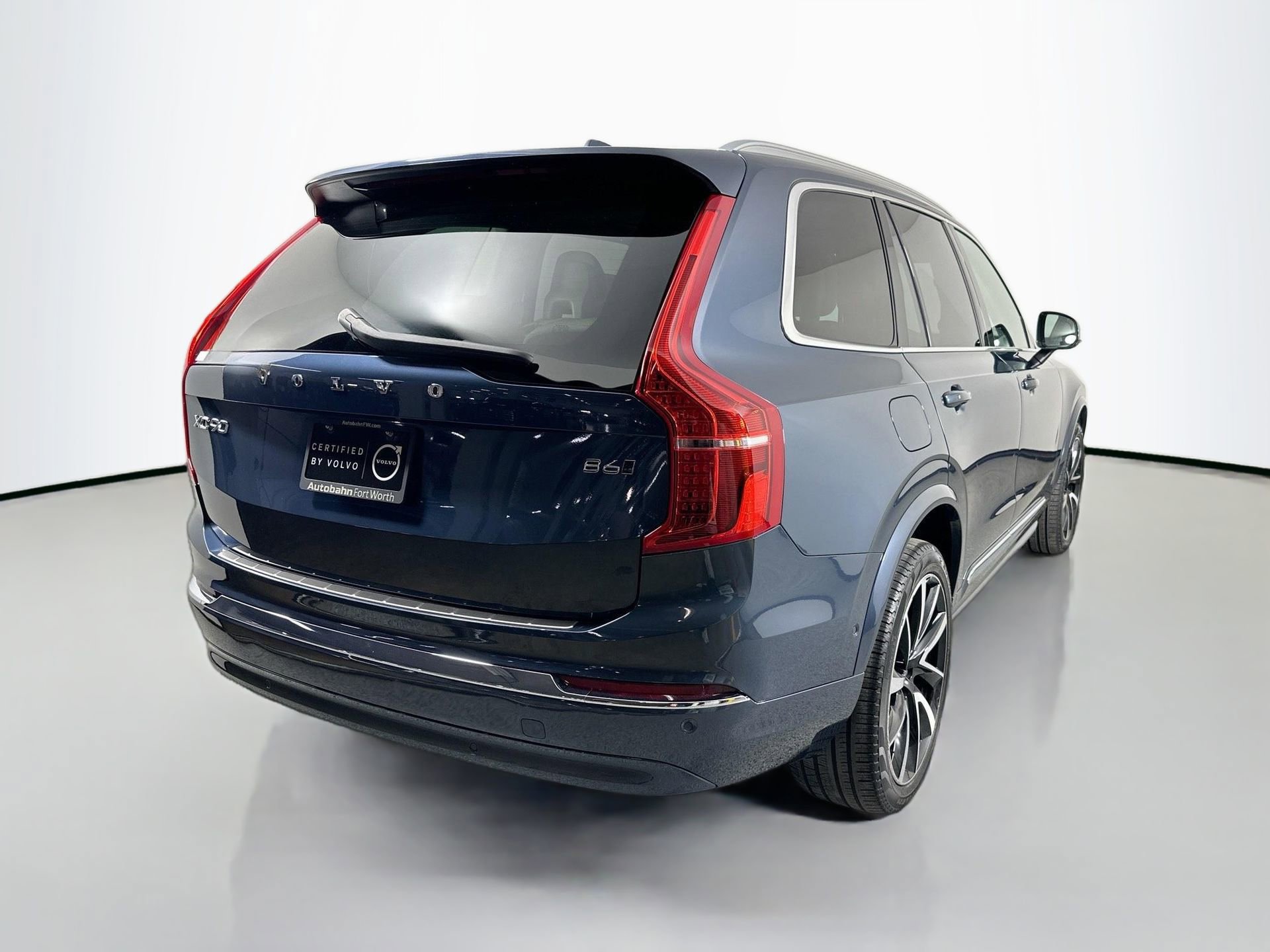 Certified 2023 Volvo XC90 B6 Plus w/ Protection Package image 6