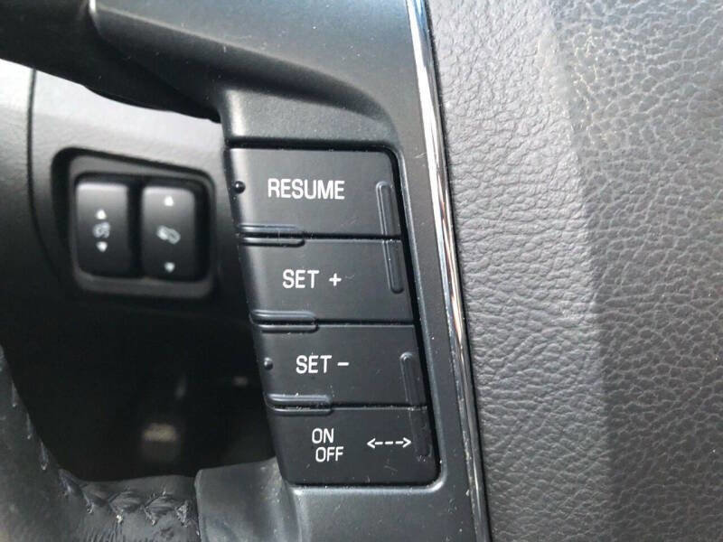 Used 2010 Ford Taurus SHO image 36