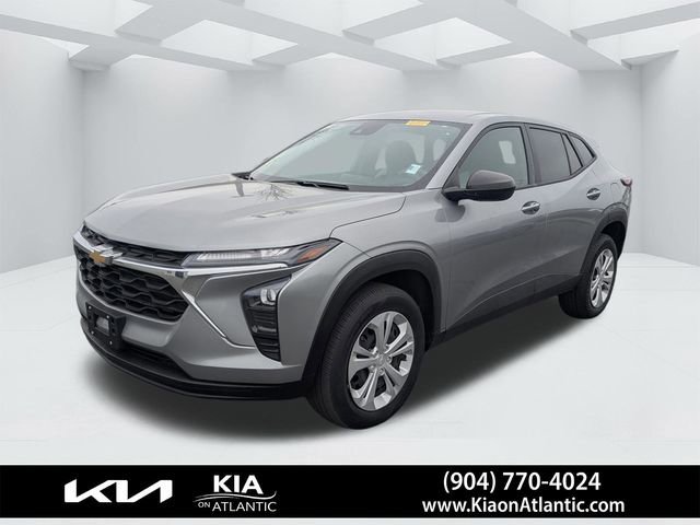 Used 2024 Chevrolet Trax LS w/ Driver Confidence Package FWD image 7