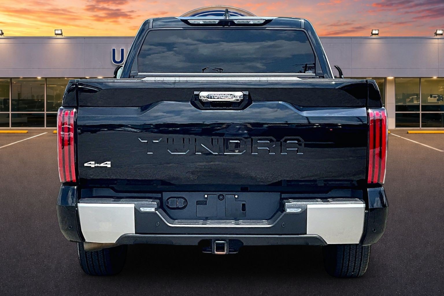 Used 2023 Toyota Tundra Limited AWD/4WD image 4