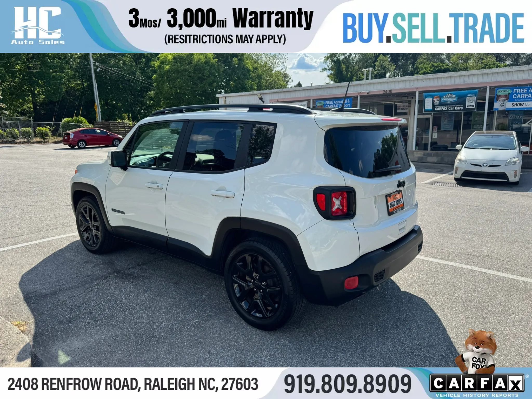 Used 2018 Jeep Renegade Altitude w/ UConnect 8.4 Nav Group FWD image 3