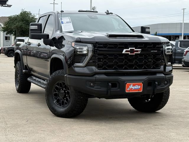 Used 2024 Chevrolet Silverado 2500 ZR2 w/ ZR2 Bison Edition AWD/4WD image 2