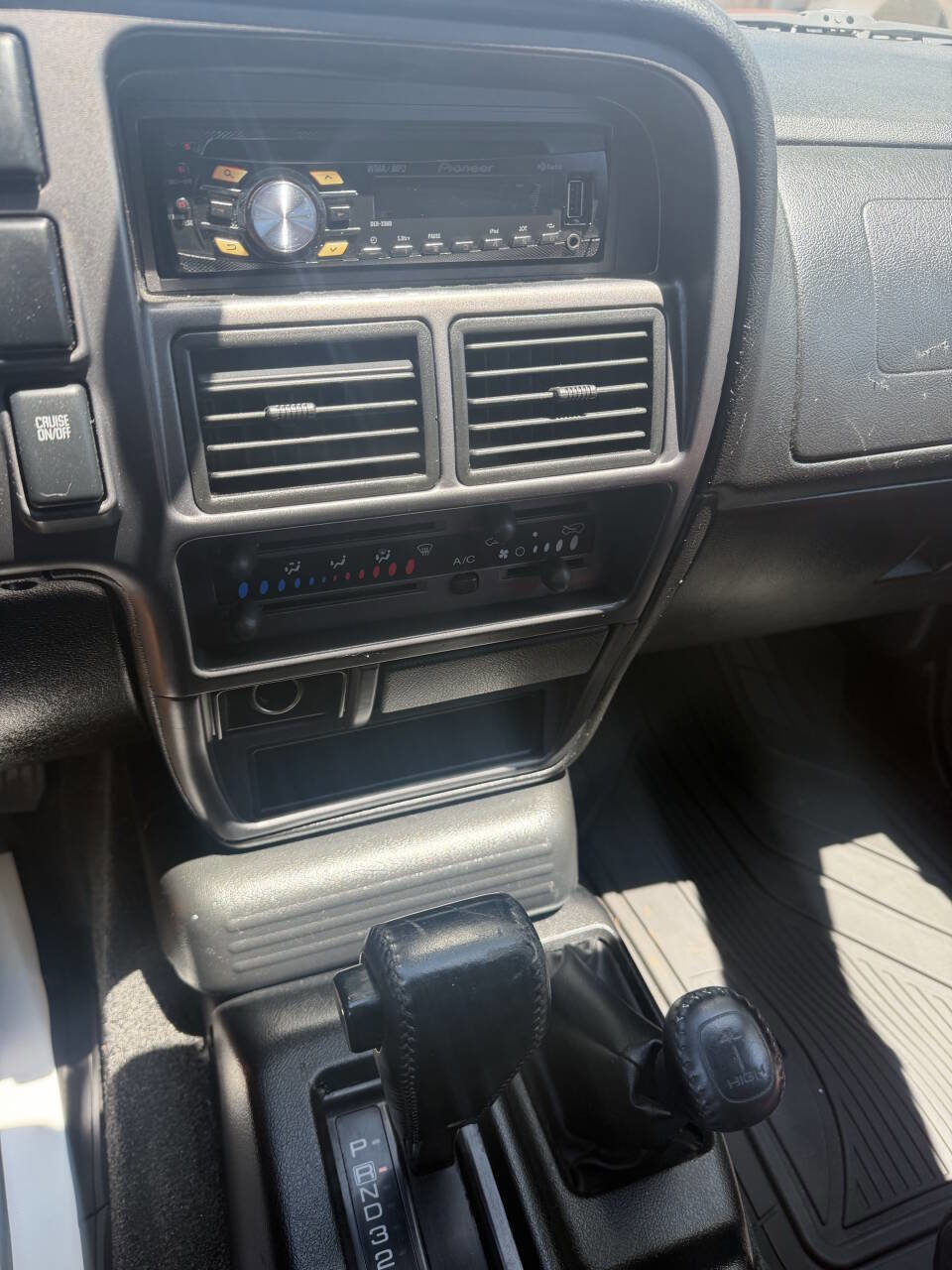 Used 1999 Isuzu VehiCROSS AWD/4WD image 8