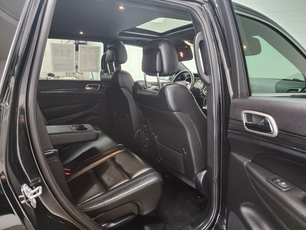Used 2022 Jeep Grand Cherokee Limited image 32