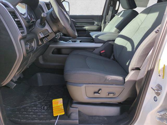 New 2026 RAM 3500 Big Horn AWD/4WD image 4