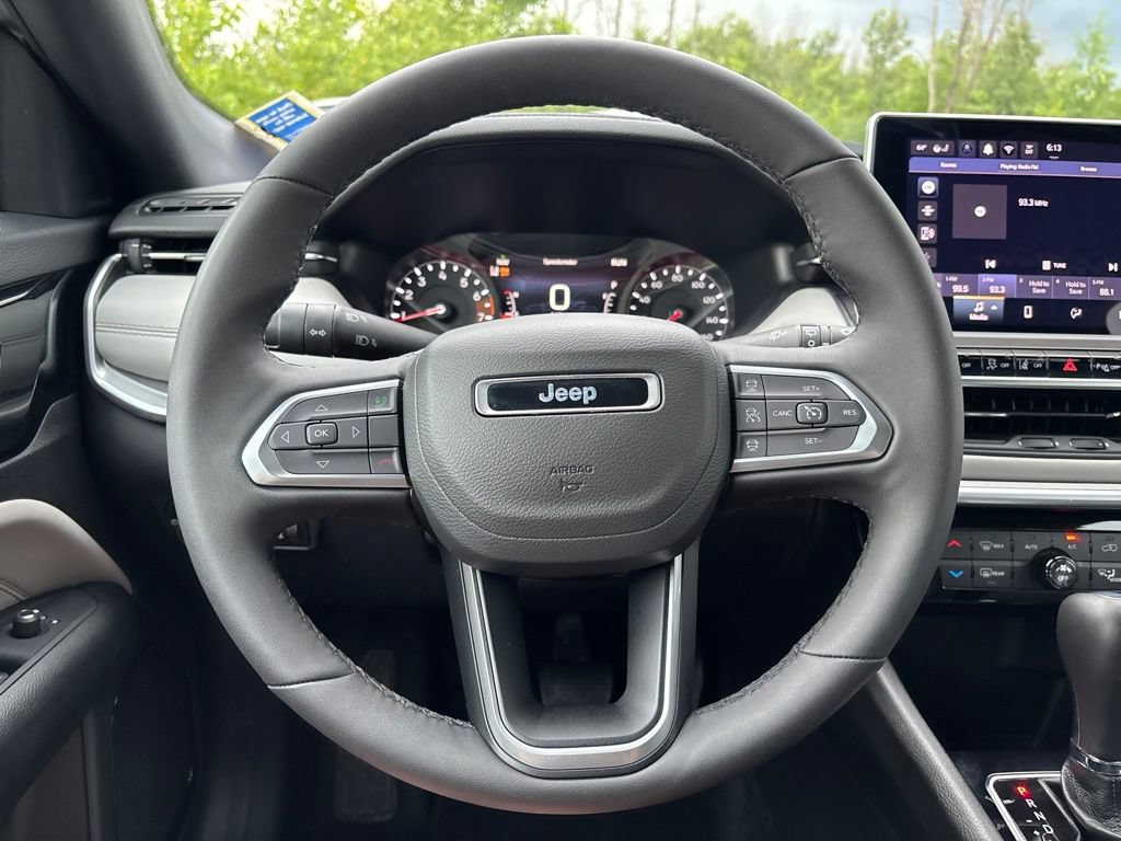 Used 2026 Jeep Compass Limited AWD/4WD image 24
