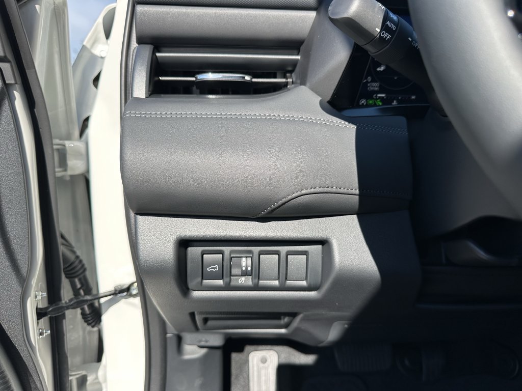 New 2026 Subaru Outback Limited AWD/4WD image 33