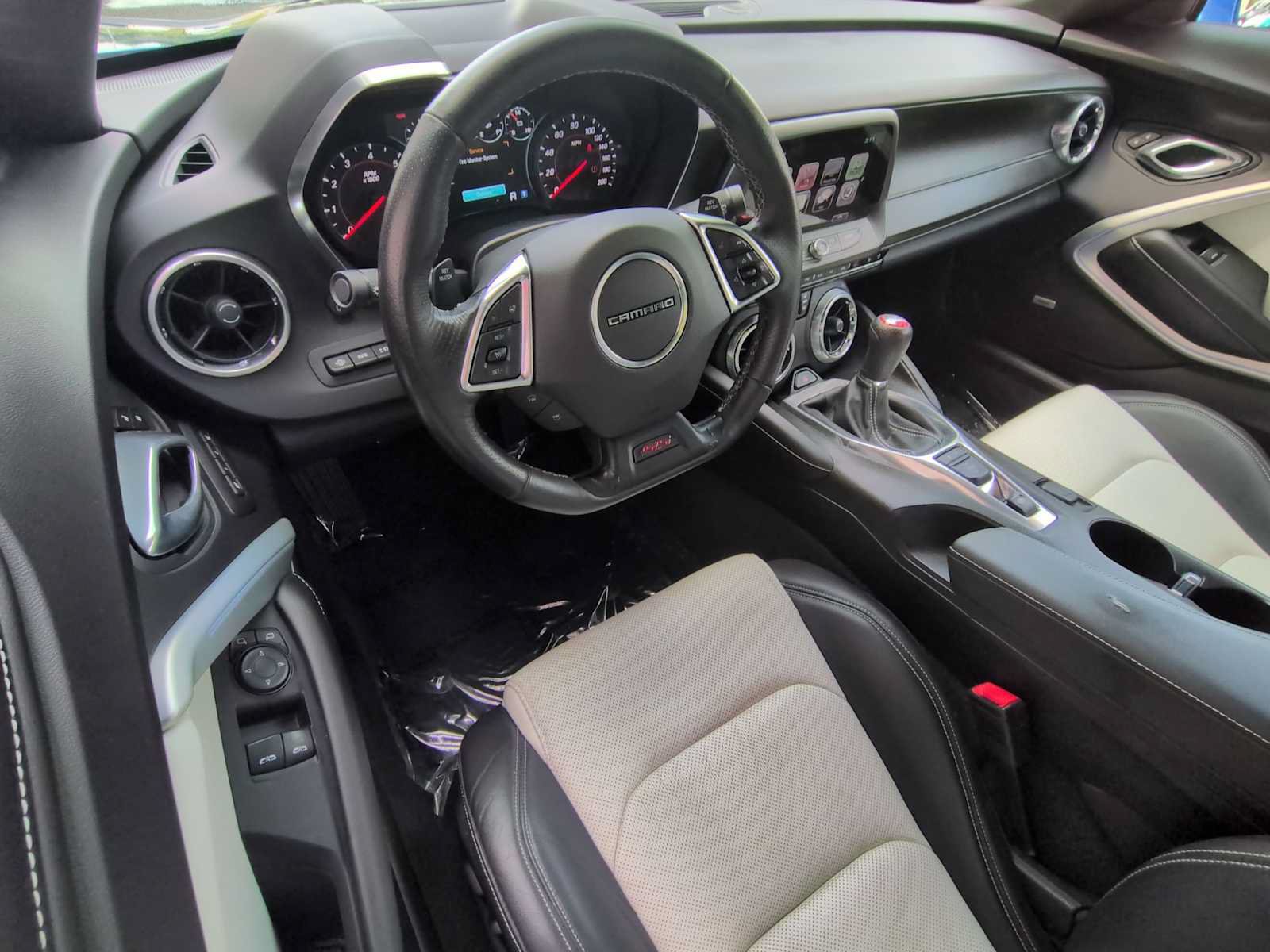 Used 2016 Chevrolet Camaro SS RWD image 10