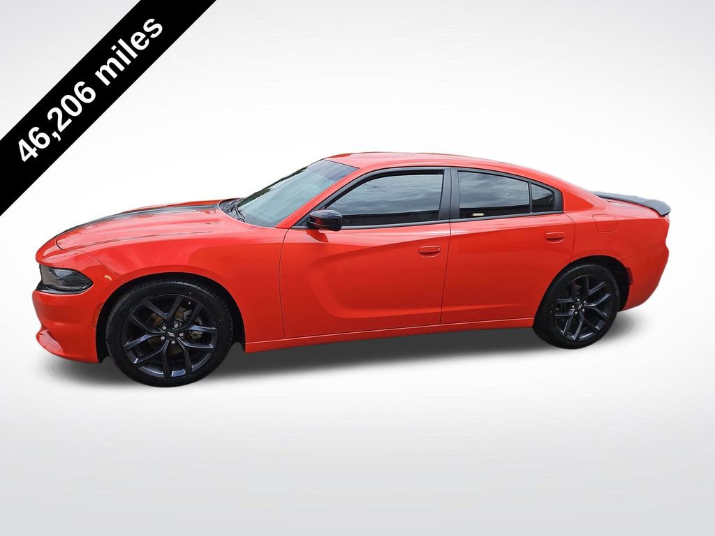 Used 2022 Dodge Charger SXT w/ Blacktop Package RWD image 2