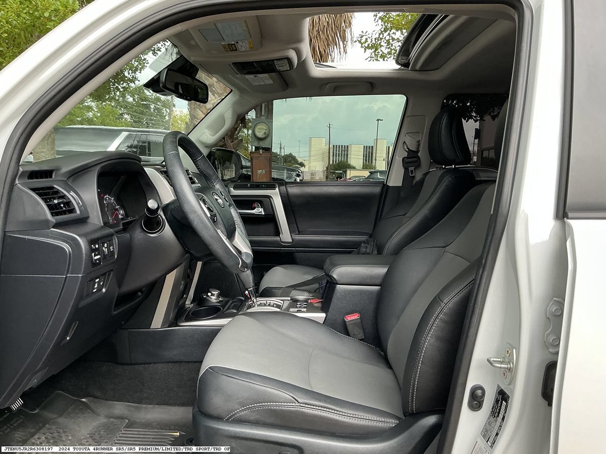Used 2024 Toyota 4Runner SR5 Premium w/ Moonroof Package AWD/4WD image 8