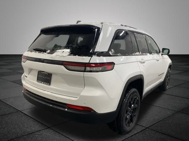New 2025 Jeep Grand Cherokee Altitude image 6