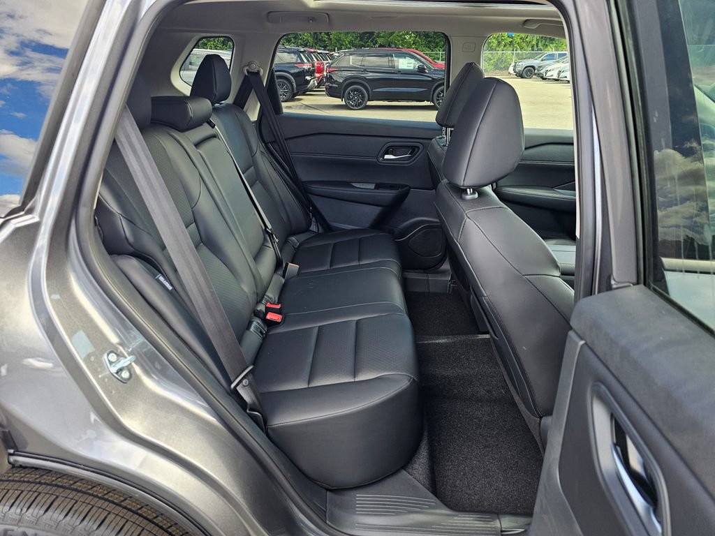 New 2026 Nissan Rogue Dark Armor AWD/4WD image 25