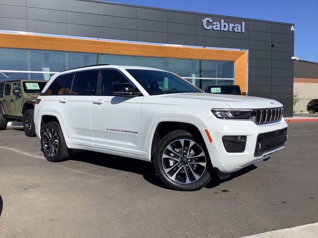 New 2025 Jeep Grand Cherokee Overland w/ Luxury Tech Group IV image 2