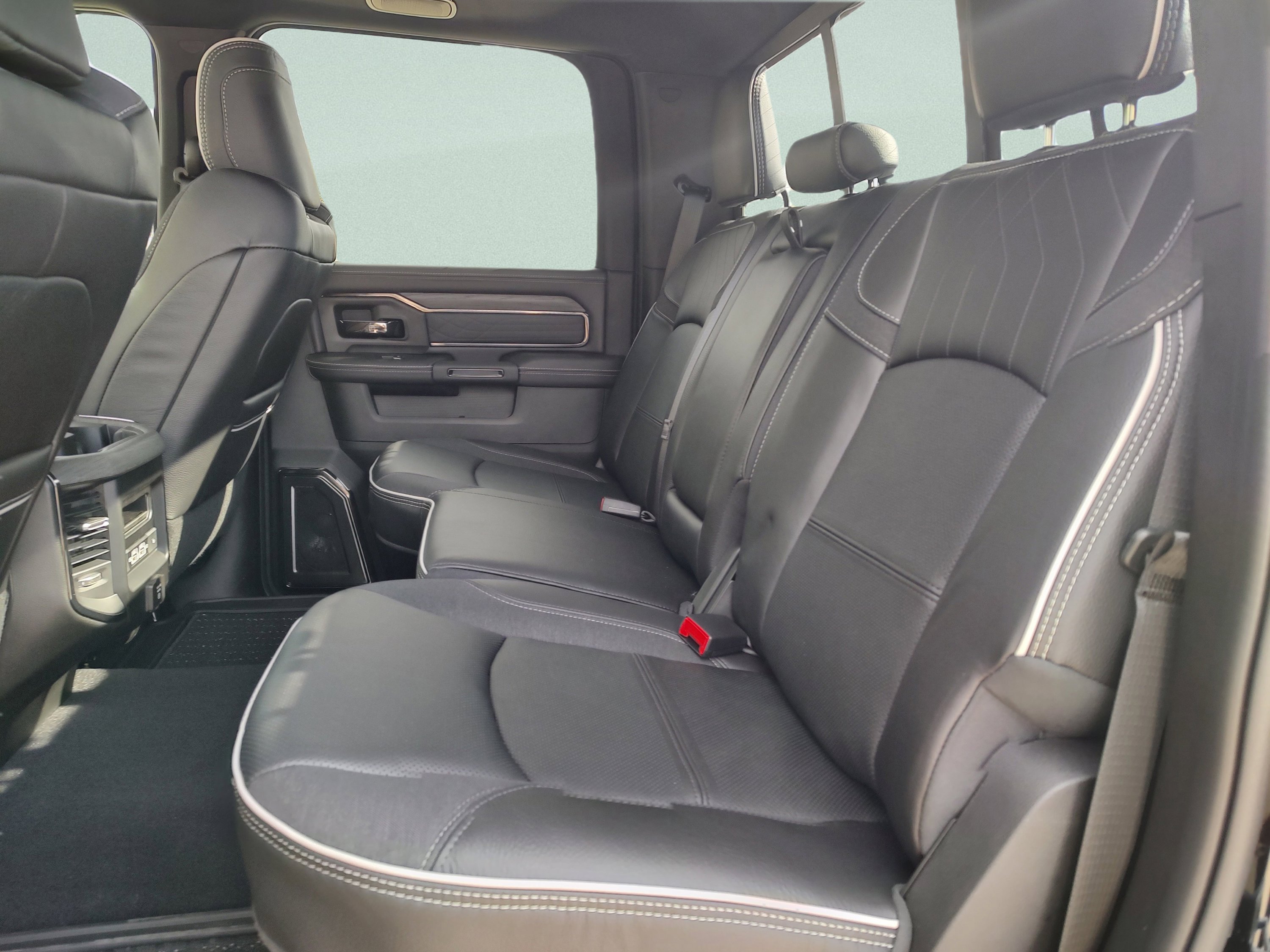 New 2026 RAM 2500 Limited image 32