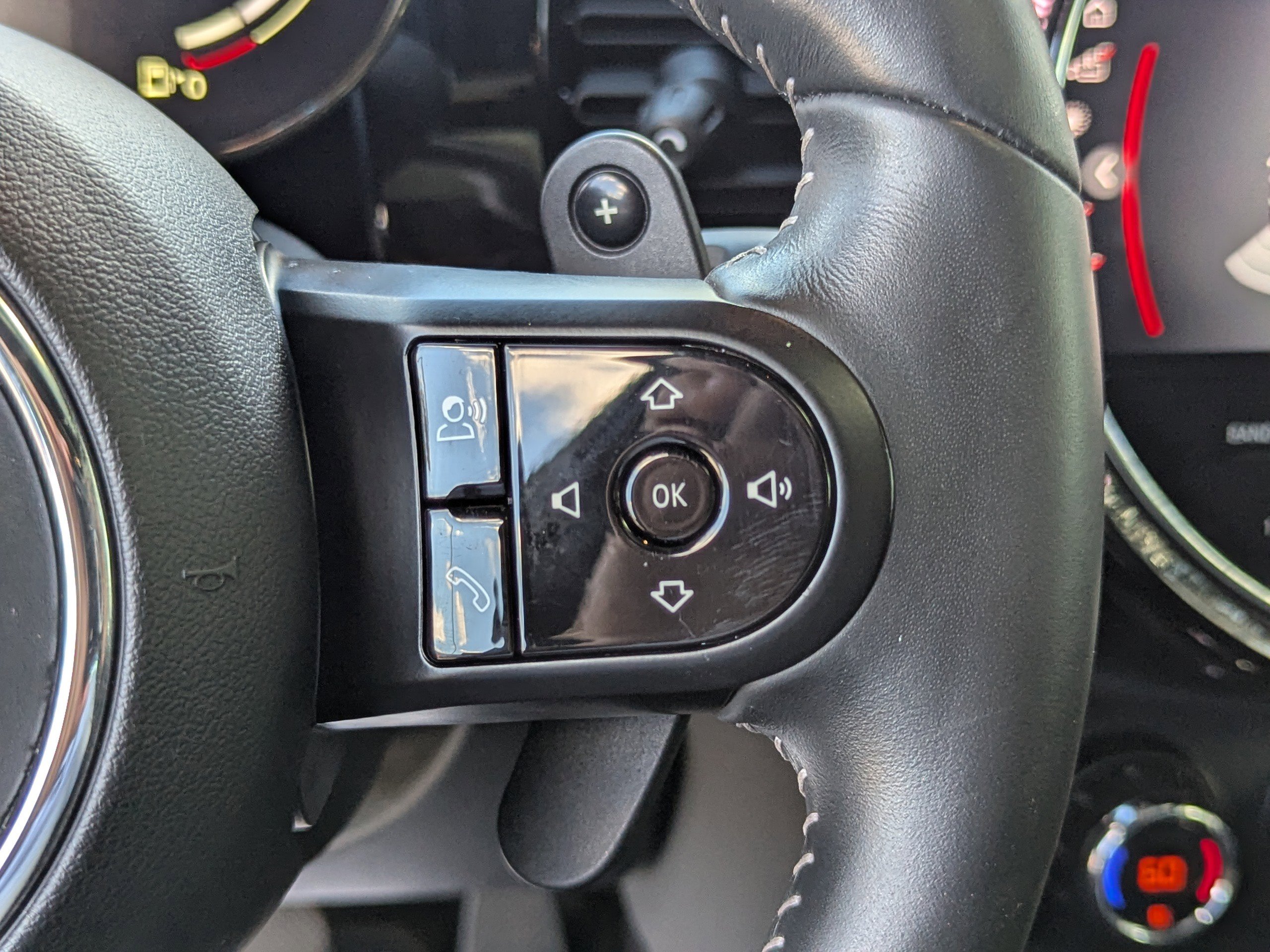 Used 2022 MINI Cooper S w/ Premium Package image 27