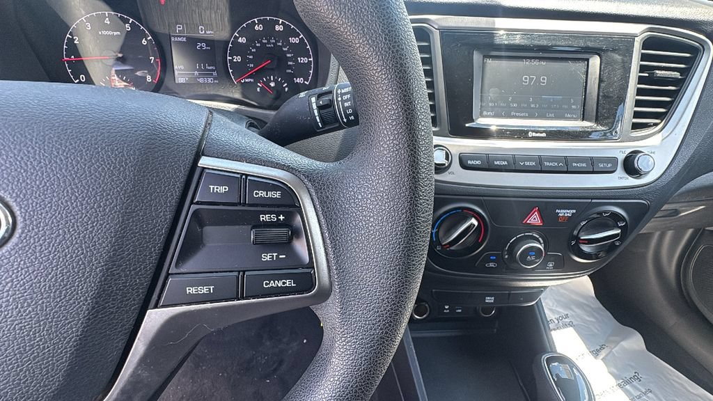 Used 2022 Hyundai Accent SE w/ Cargo Package FWD image 15