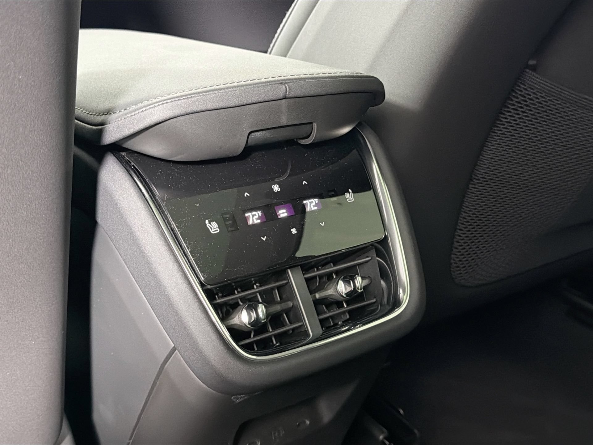 New 2026 Volvo EX90 Plus AWD/4WD image 25
