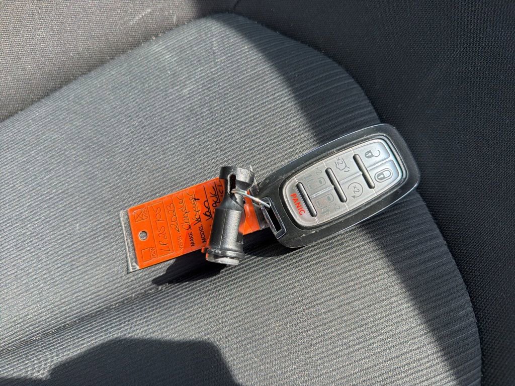 Used 2023 Chrysler Voyager LX image 30