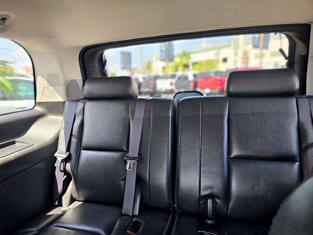 Used 2012 Cadillac Escalade Luxury RWD image 29