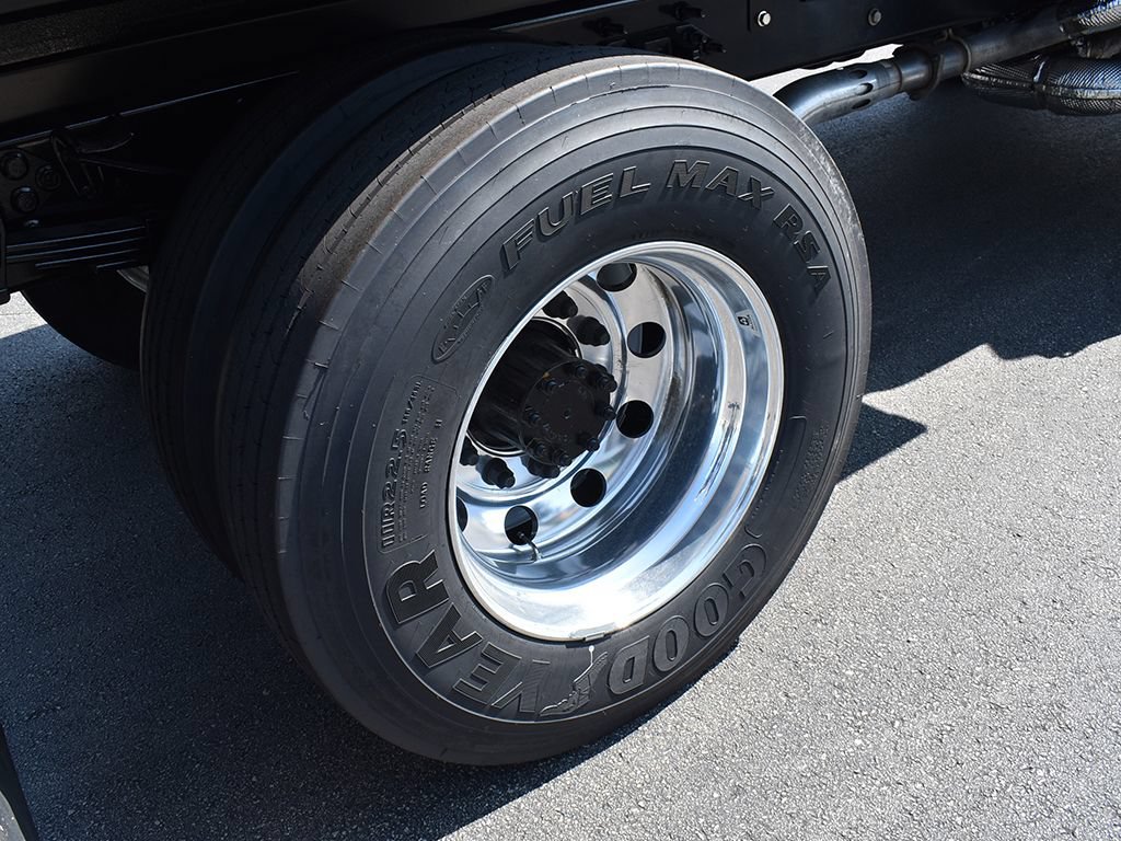 New 2027 Ford F650 2WD Regular Cab Super Duty image 10