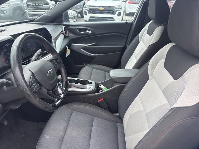 Used 2025 Chevrolet Trax RS w/ Driver Confidence Package FWD image 12