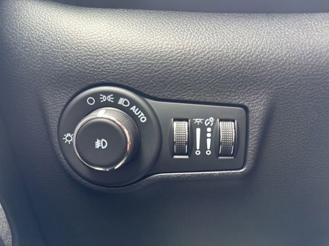 Used 2022 Jeep Compass Latitude w/ Convenience Group image 15