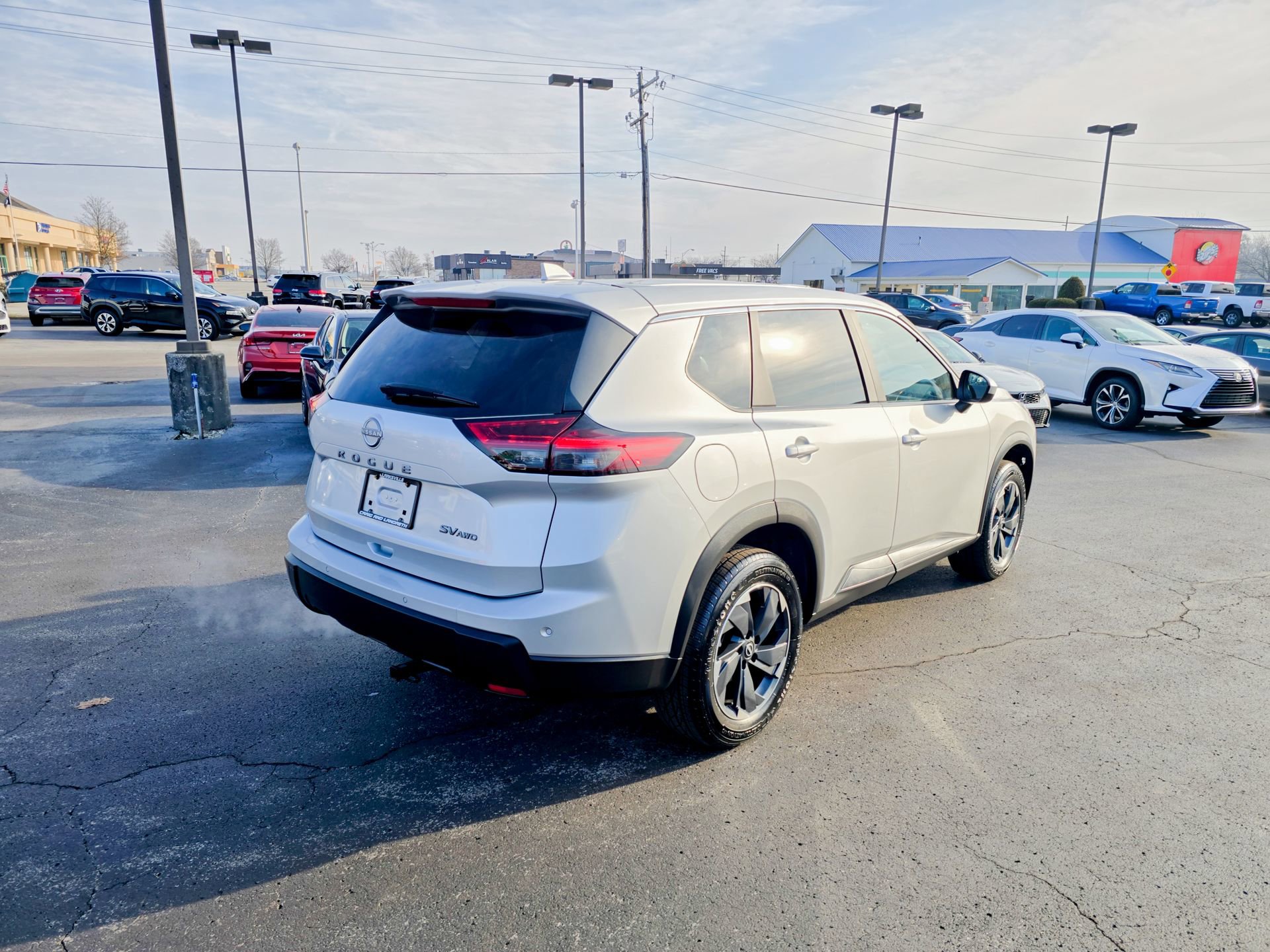Used 2024 Nissan Rogue SV image 23