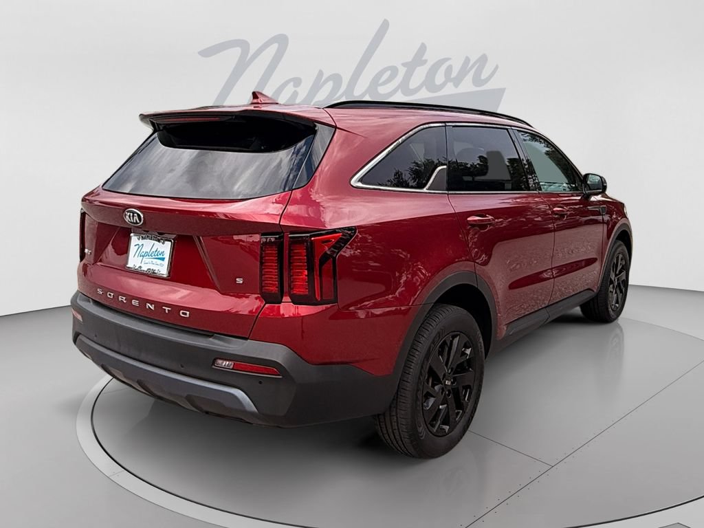 Used 2021 Kia Sorento S w/ Panoramic Sunroof Package AWD/4WD image 6
