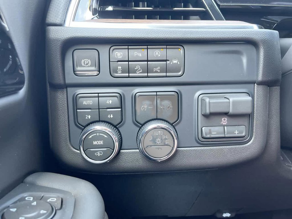 New 2026 Chevrolet Suburban High Country AWD/4WD image 25