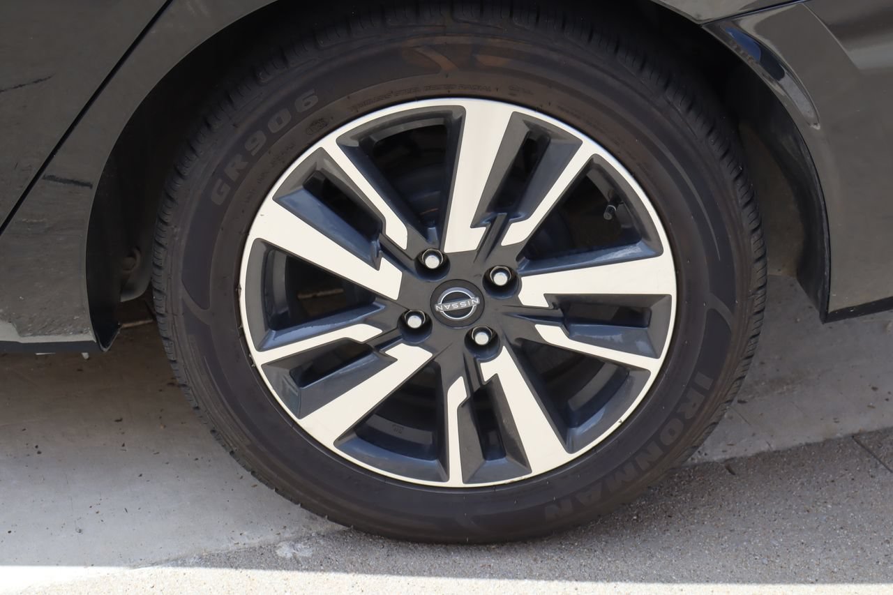 Used 2024 Nissan Versa SV FWD image 26
