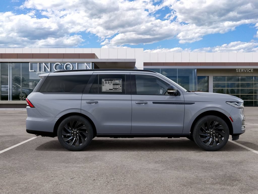 New 2027 Lincoln Navigator Reserve w/ Jet Appearance Package RWD image 5