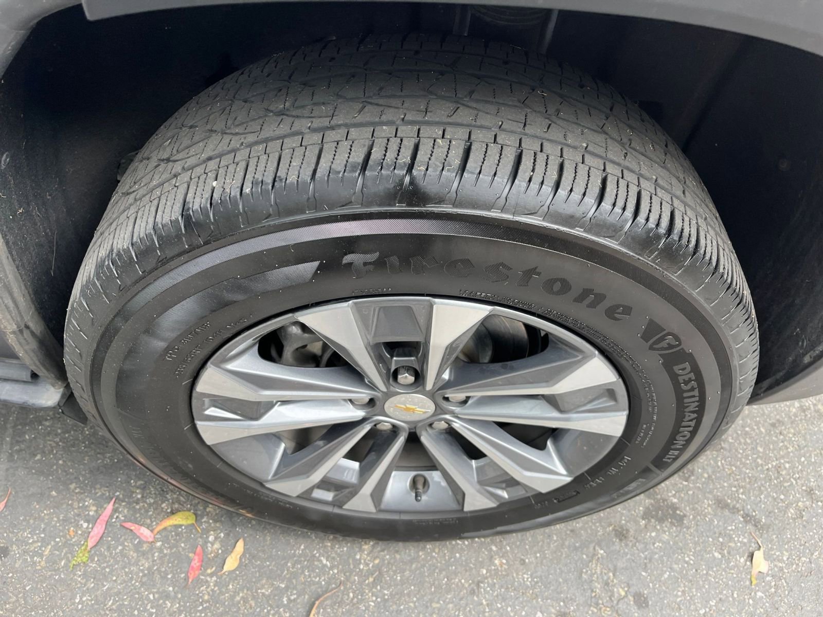 Used 2025 Chevrolet Equinox LT image 29