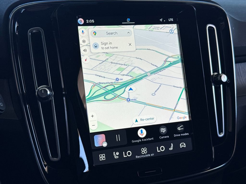 New 2026 Volvo XC40 B5 Plus w/ Protection Package Premier image 18