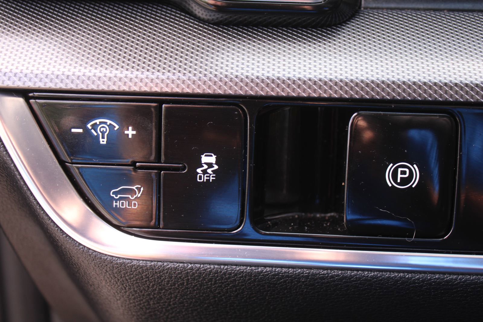 Certified 2025 Kia Sportage SX FWD image 26