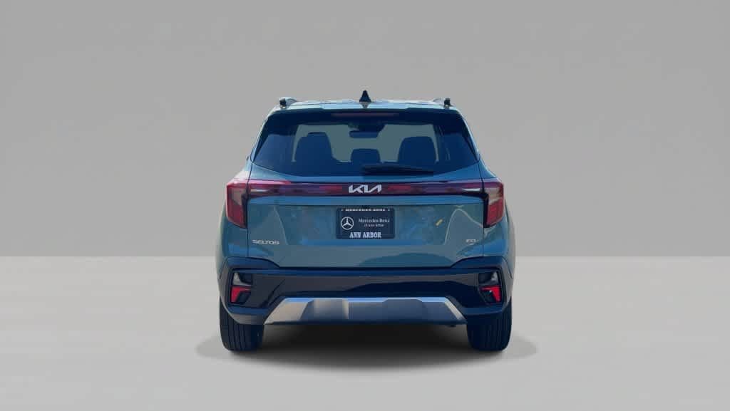 Used 2025 Kia Seltos S AWD/4WD image 7