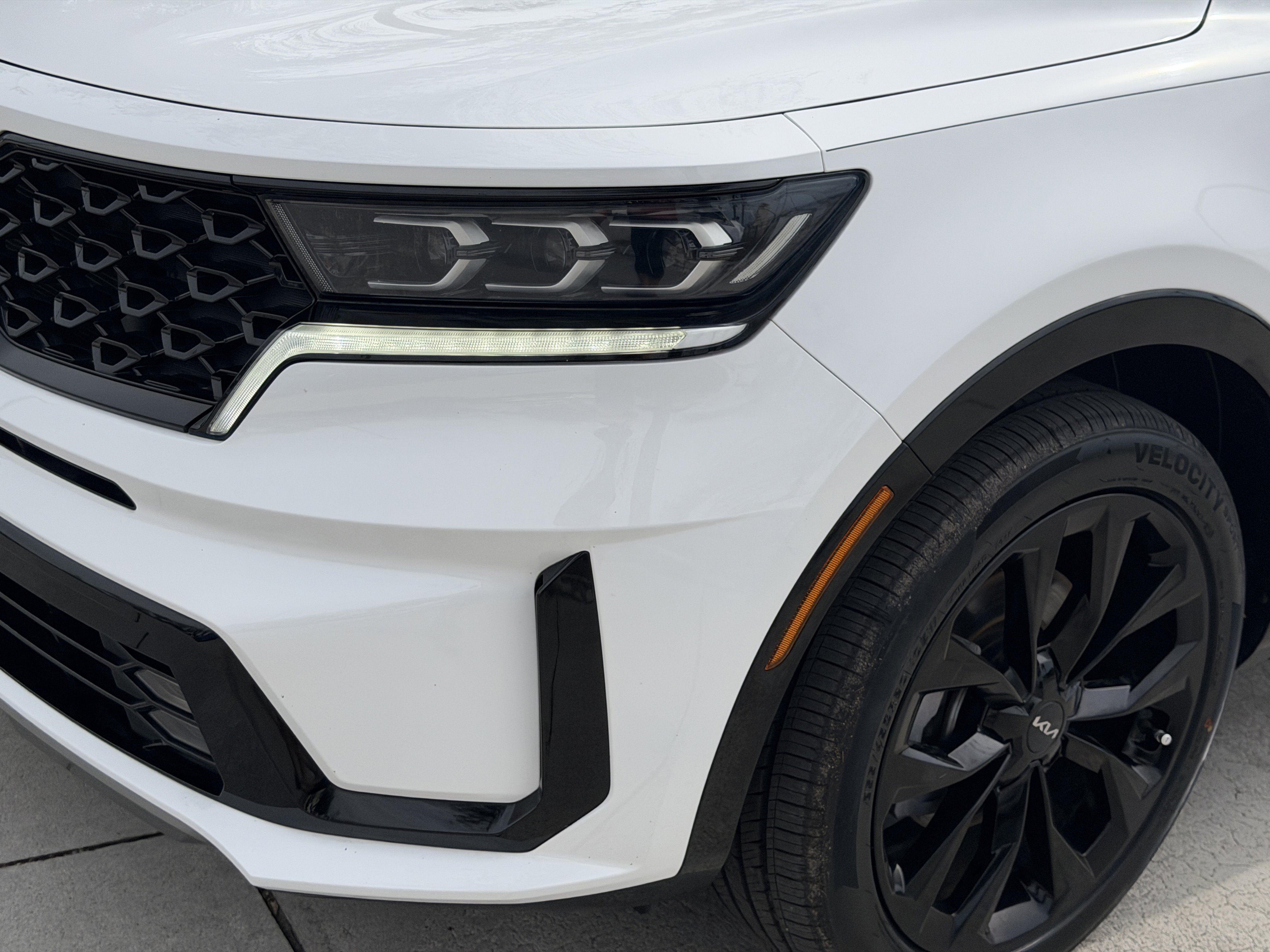 Certified 2023 Kia Sorento SX image 9