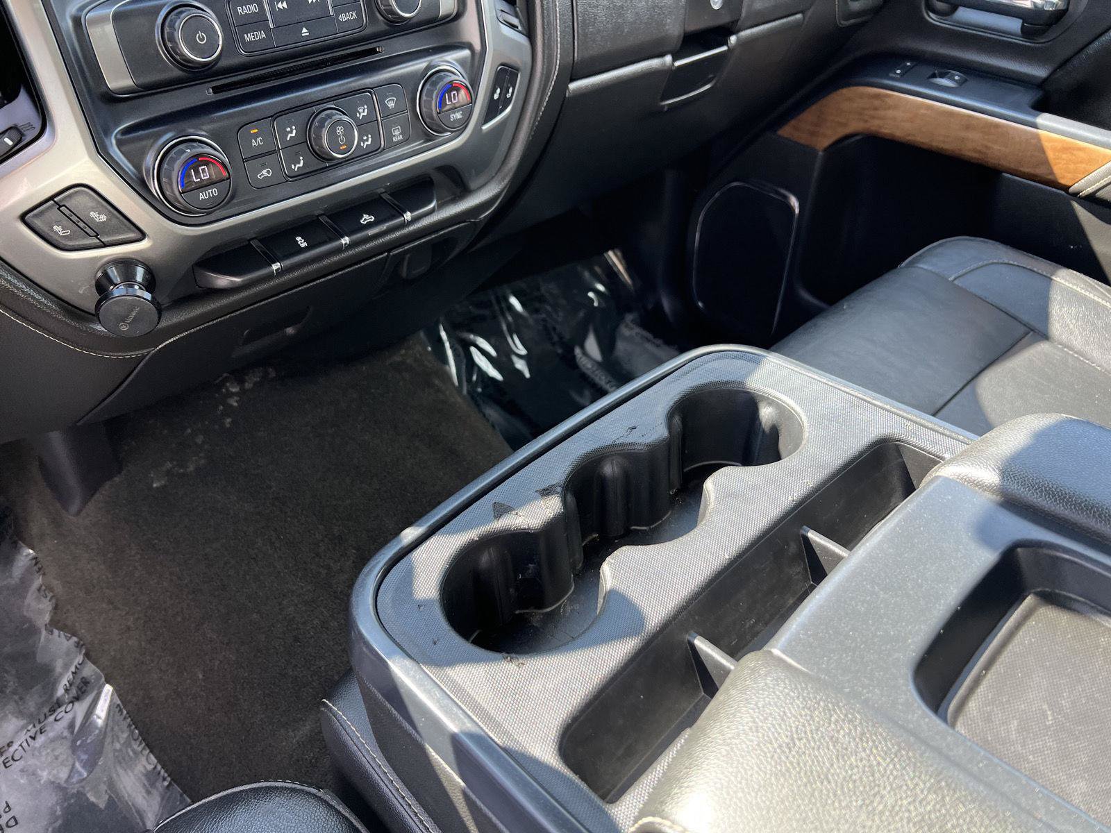 Used 2017 Chevrolet Silverado 1500 LTZ AWD/4WD image 37