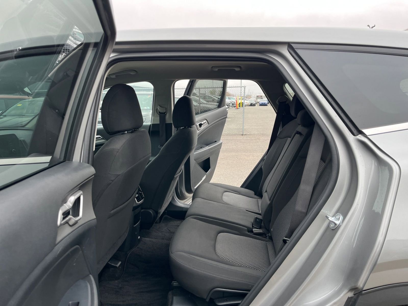 Used 2025 Kia Sportage LX image 24