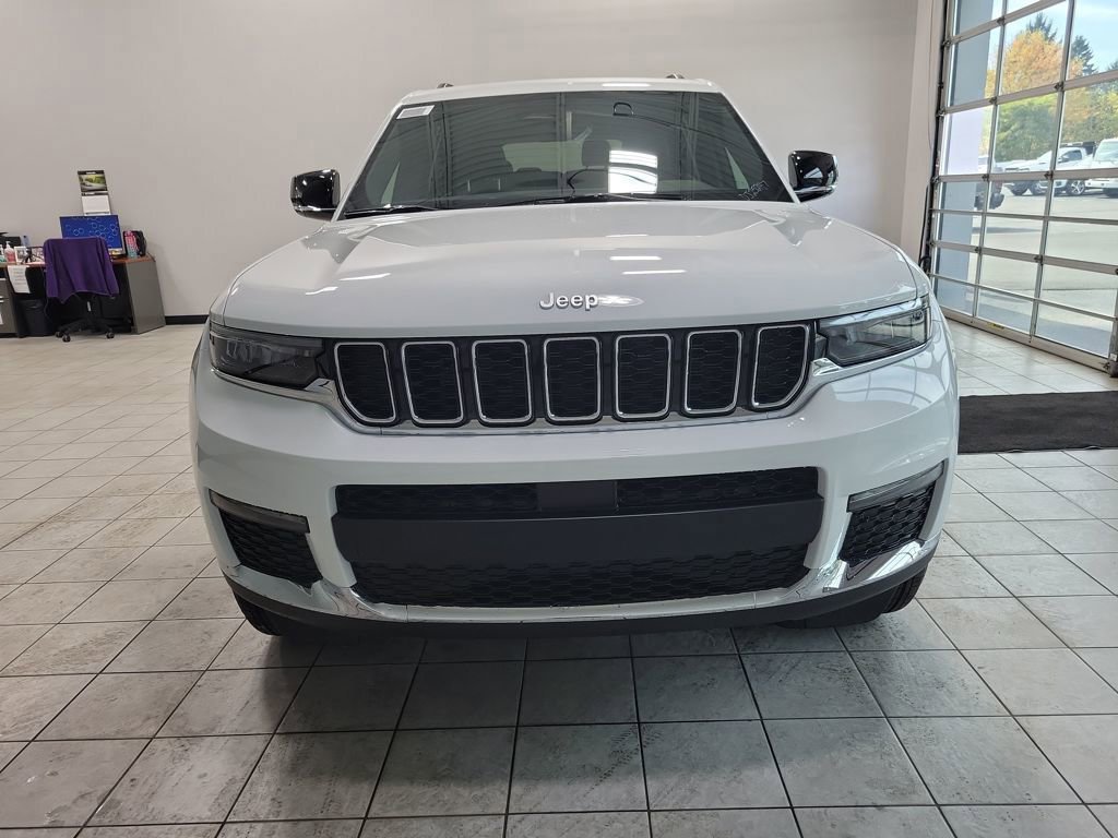 New 2025 Jeep Grand Cherokee L Limited image 3
