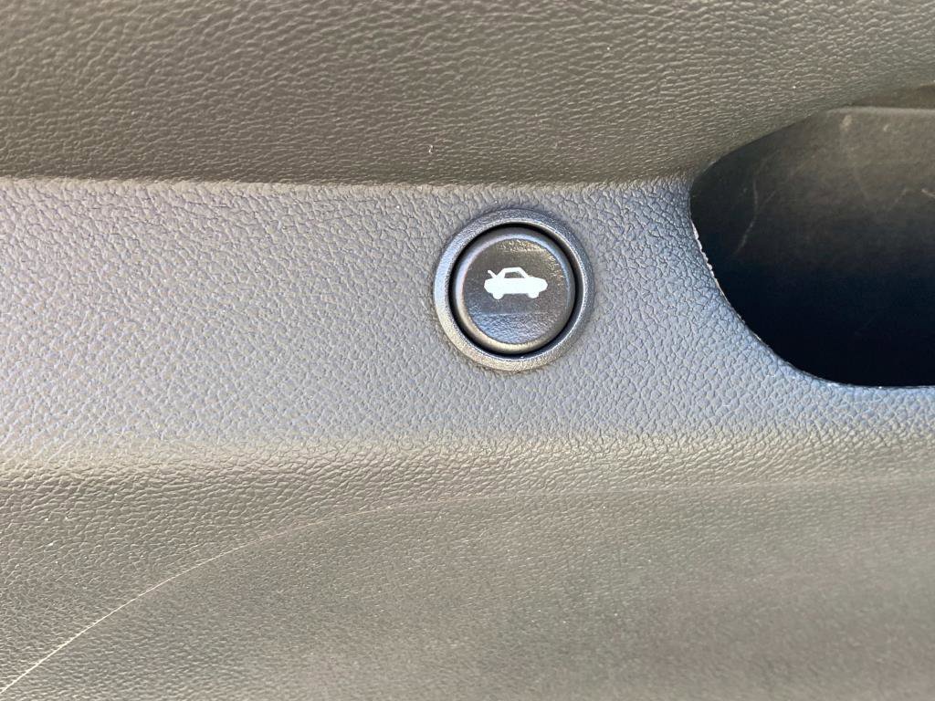 Used 2014 Chevrolet Camaro LT image 13