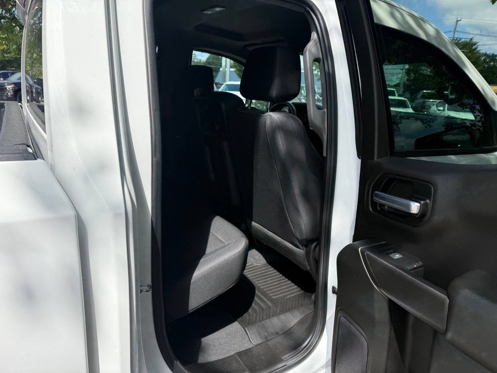 Used 2019 Chevrolet Silverado 1500 Custom w/ Custom Value Package AWD/4WD image 14
