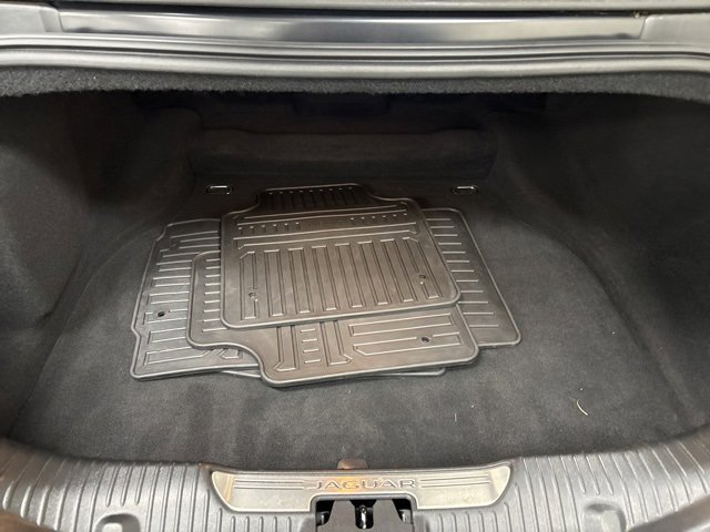 Used 2016 Jaguar XJ L Portfolio image 12