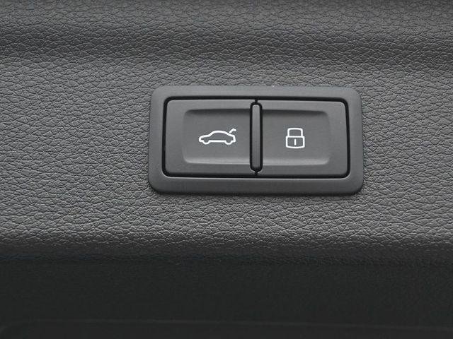 Used 2024 Audi Q3 2.0T Premium Plus AWD/4WD image 29