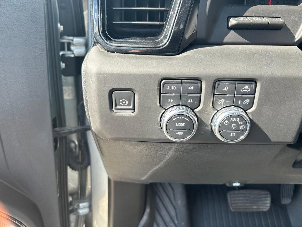Used 2024 GMC Sierra 2500 AT4X w/ AT4X AEV Edition AWD/4WD image 17