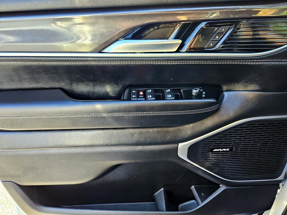 Used 2024 Jeep Wagoneer L 4WD w/ Premium Group I image 29